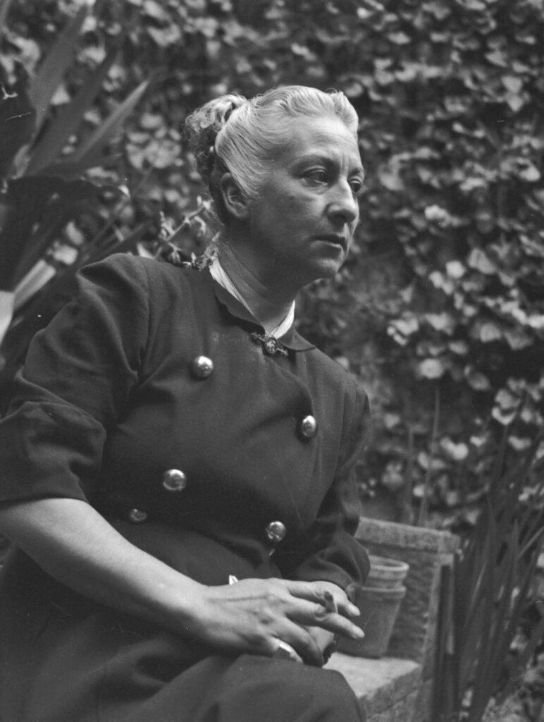 Lola alvarez bravo