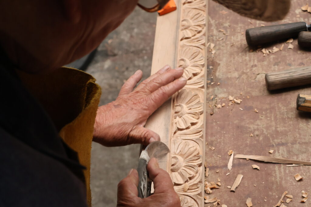 escultores mexicanos en diseño de muebles