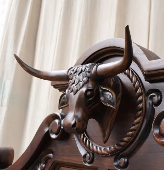 escultura-y-funcionalidad-muebles-con-diseños-artísticos-en-la-decoración-occidental